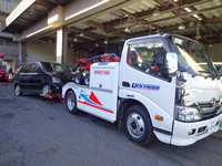 廃車引取 内山自動車工業 東京都小平市の民間車検場 鈑金塗装工場